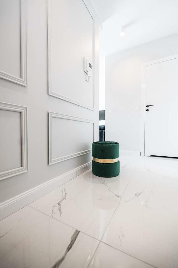 Apartament Marcelin Gold Wes Quality Suite Poznan Exterior photo