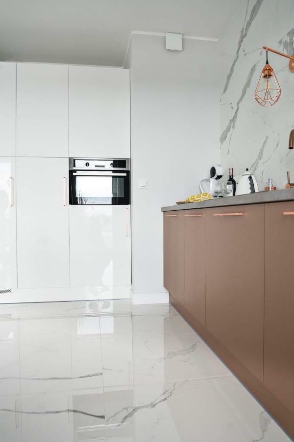 Apartament Marcelin Gold Wes Quality Suite Poznan Exterior photo